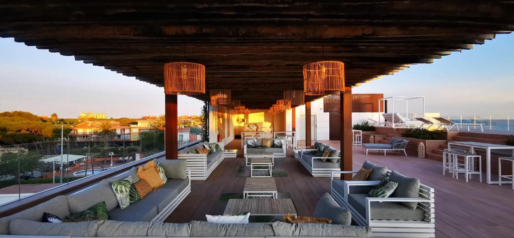 playa grande barcelona beach hotel5