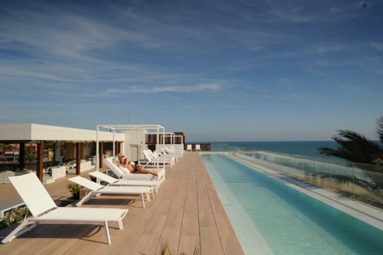 playa grande barcelona beach hotel6 768x511
