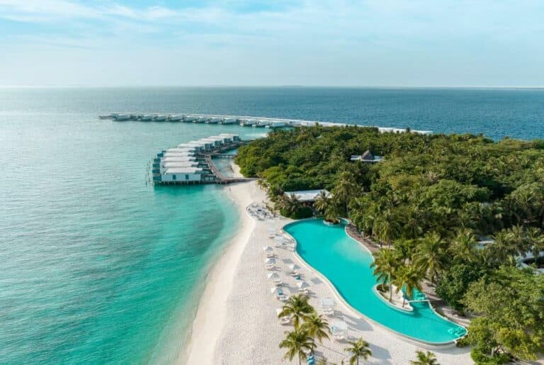 amiilla beach holel maldives 1 768x515