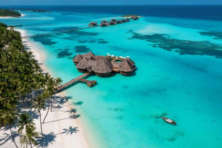 gili lankanfushi beach hotel maldives 1 1 768x512