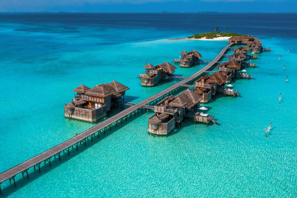 gili lankanfushi beach hotel maldives 8