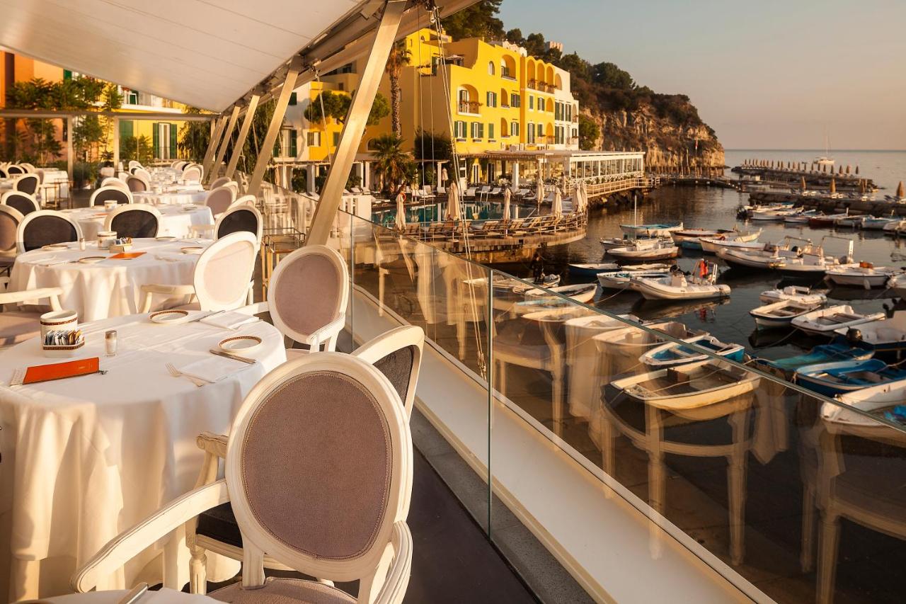 Albergo Della Regina Isabella beach resort6