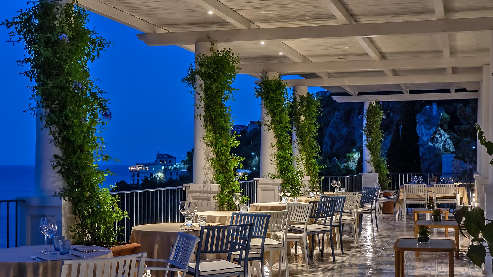 bsa album generale dining 9